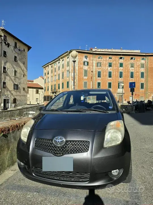 Toyota Yaris 2009 photo 2