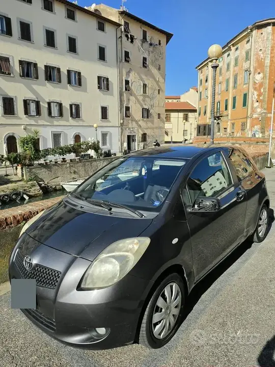 Toyota Yaris 2009 photo 3