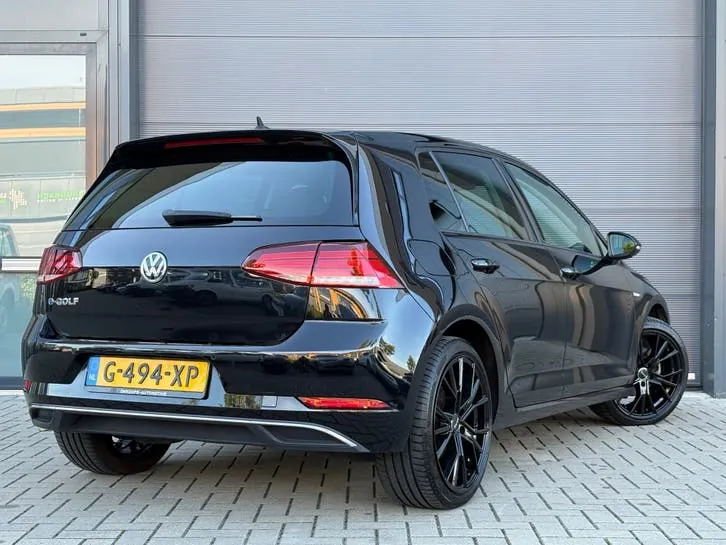 Volkswagen Golf 2019 photo 3