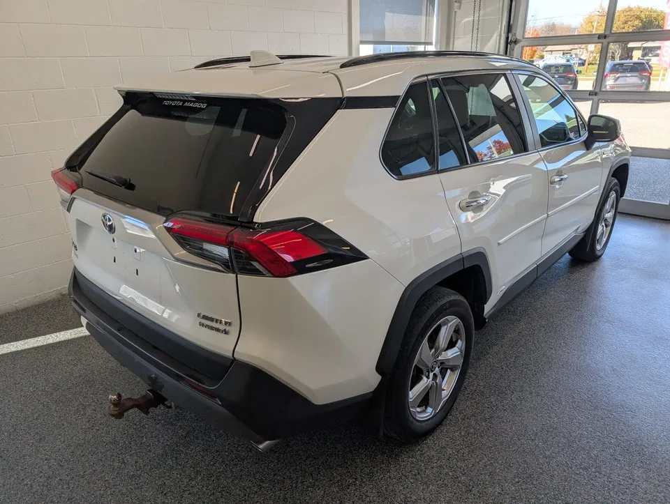 Toyota Rav4 2021 photo 3