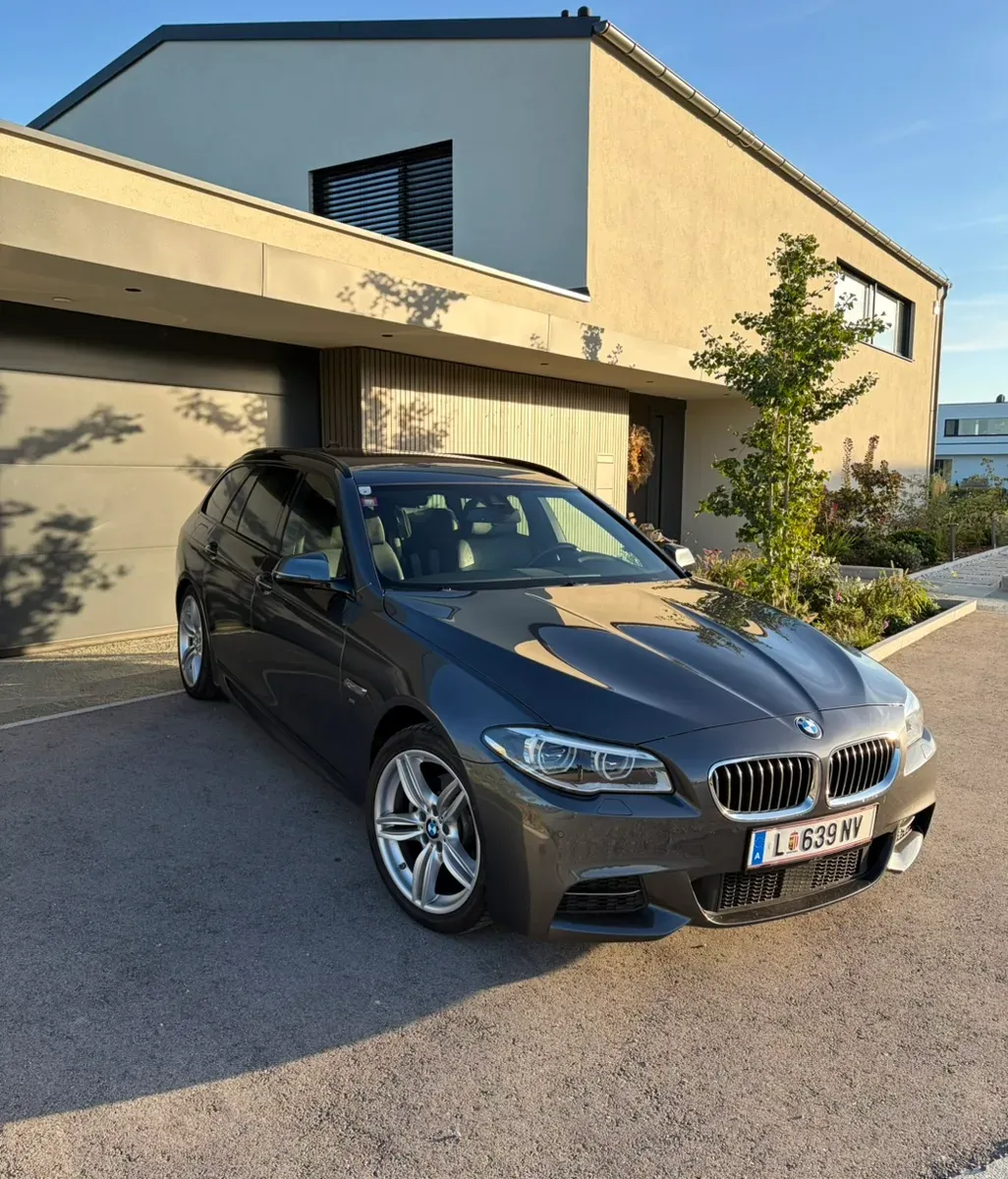 BMW 5 Series 2016 photo 2