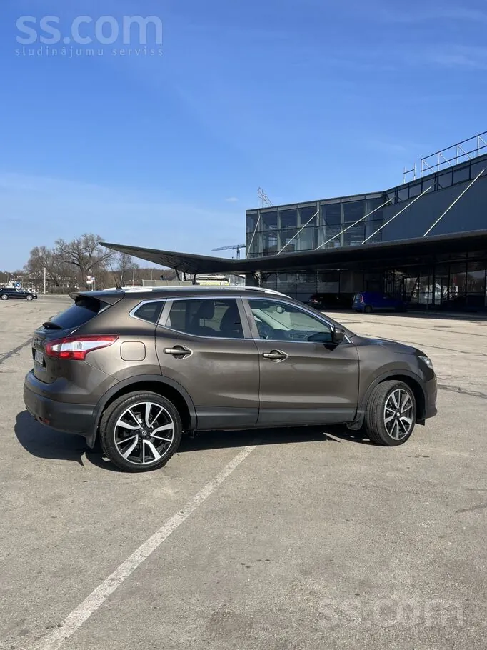 Nissan Qashqai 2015 photo 2