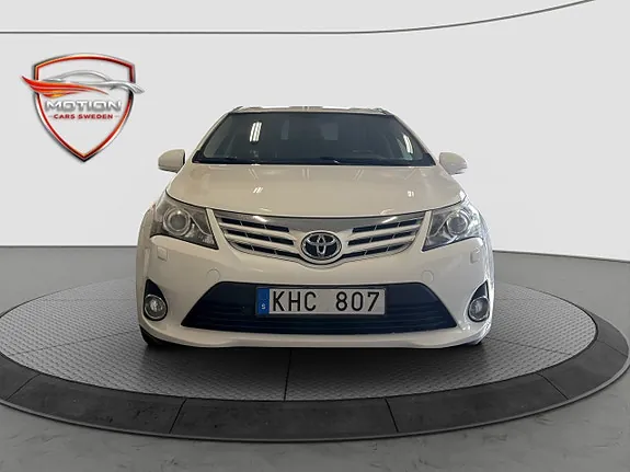 Toyota Avensis 2013 photo 2