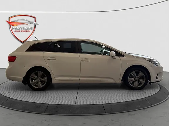 Toyota Avensis 2013 photo 4
