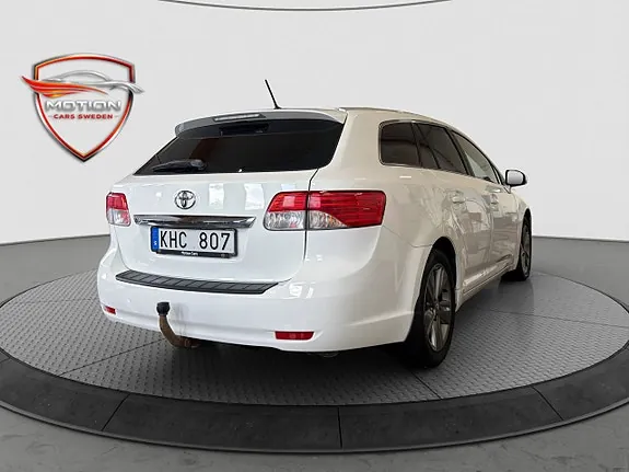 Toyota Avensis 2013 photo 5