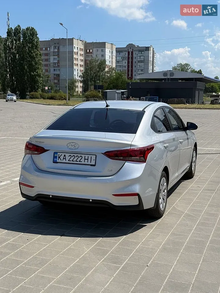 Hyundai Accent 2017 photo 3