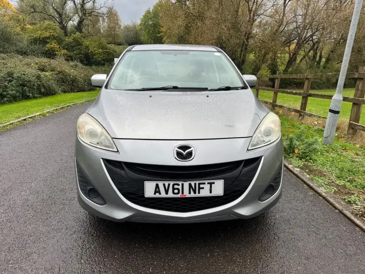 Mazda Mazda5 2011 photo 2