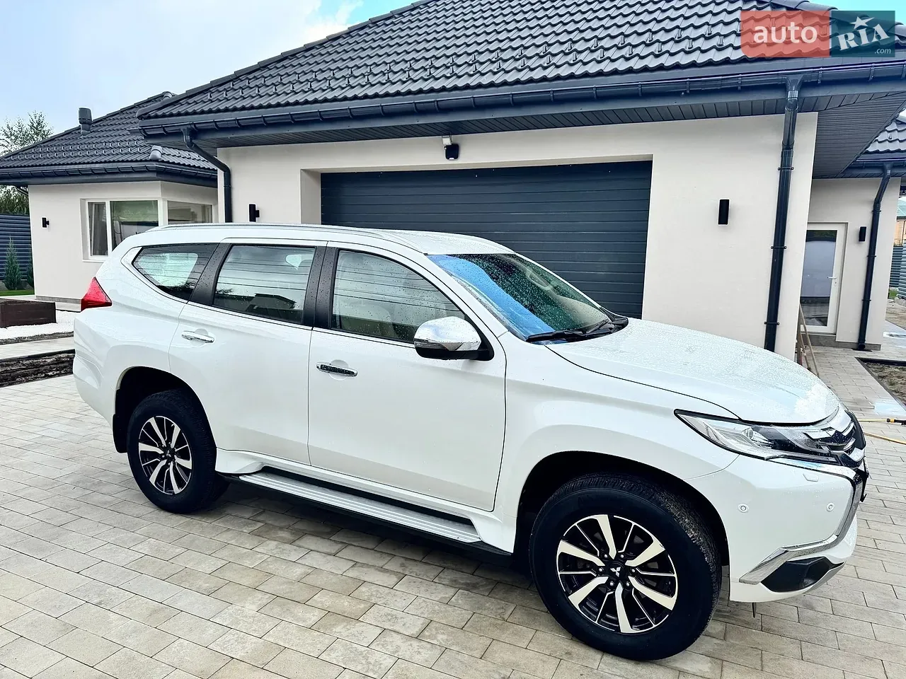 Mitsubishi Pajero Sport 2017 photo 4