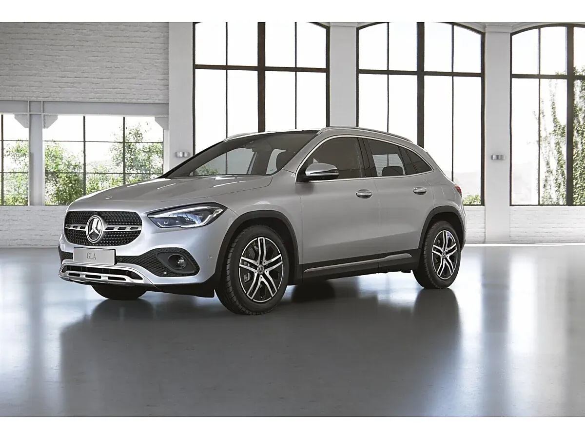 Mercedes-Benz Gla Class 2022 photo 2