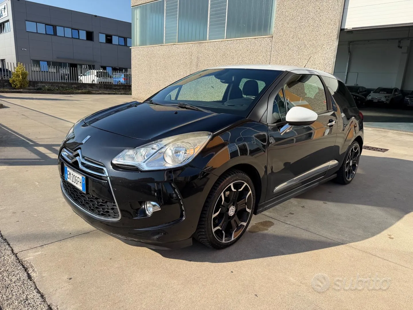 DS Automobiles Ds 3 2012 photo 3