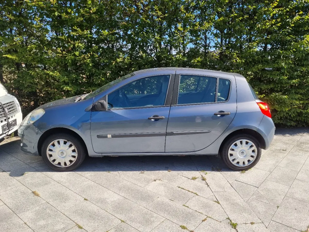 Renault Clio 2005 photo 3