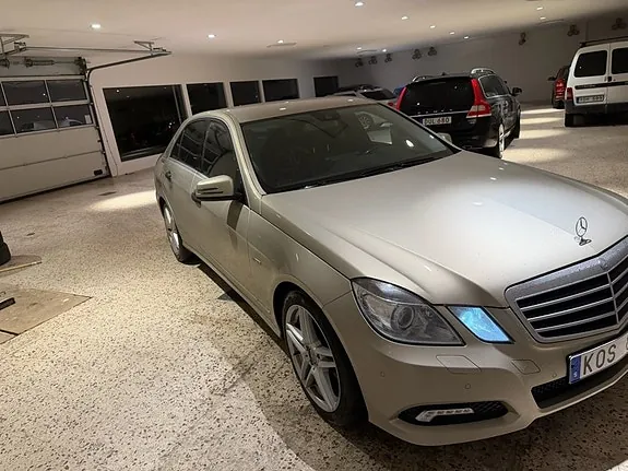 Mercedes-Benz E200C 2010 photo 2