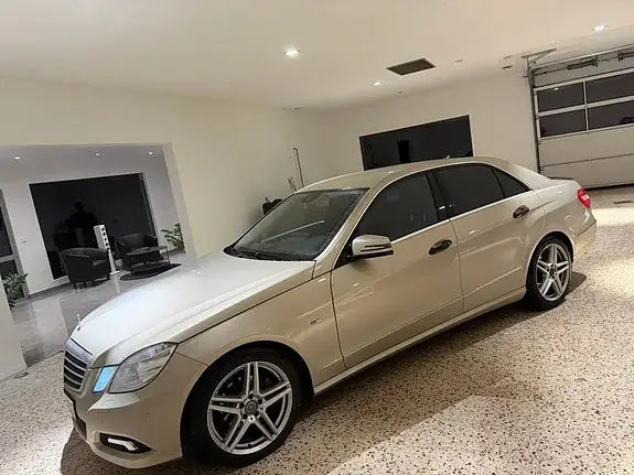 Mercedes-Benz E200C