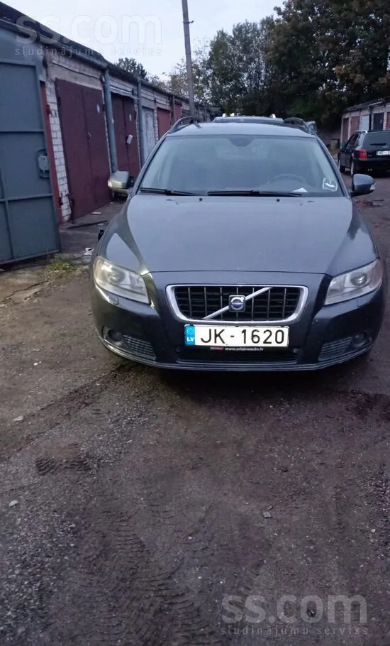 Volvo V70 2009 photo 2