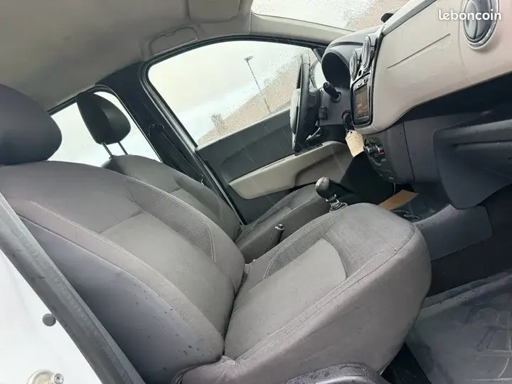 Dacia Lodgy 2012 photo 5