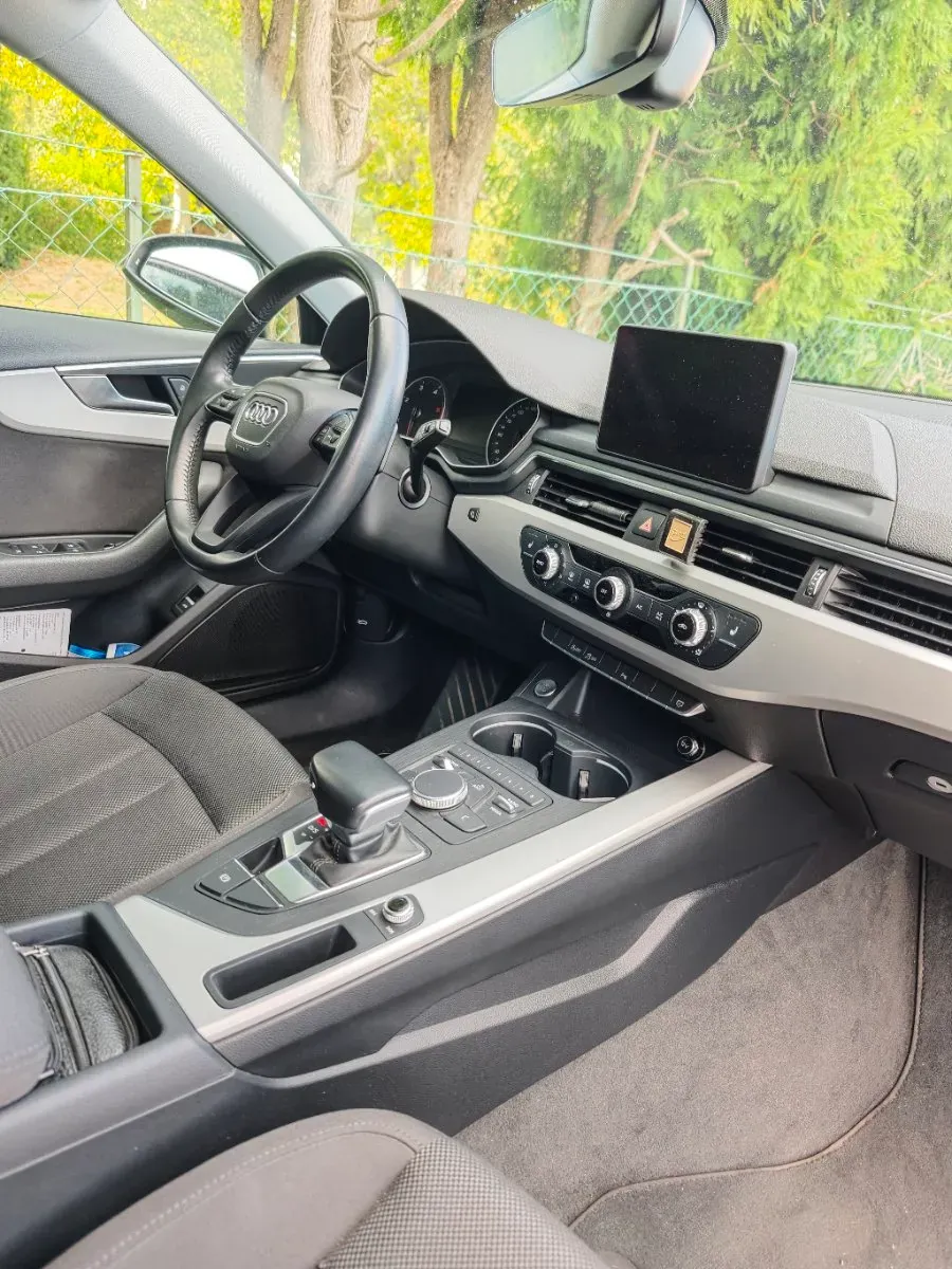 Audi A4 2019 photo 3