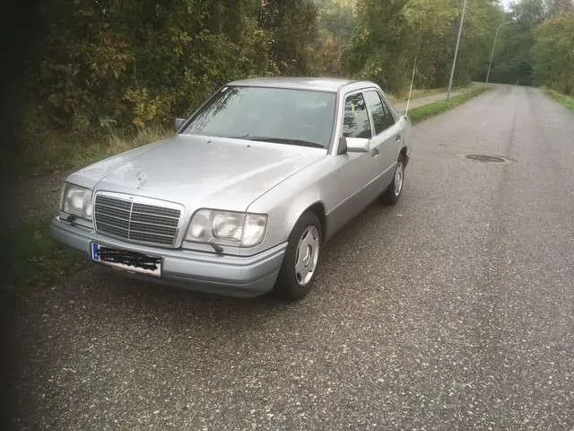 Mercedes-Benz E-Class 1995 photo 3