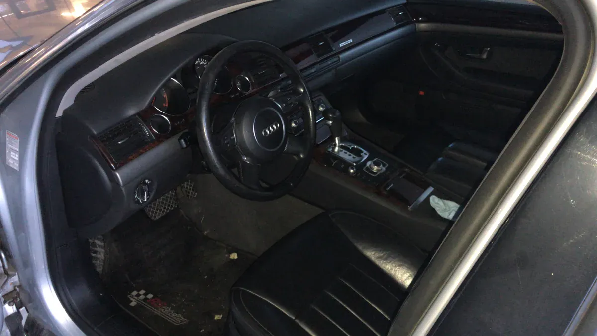 Audi A8 2000 photo 3