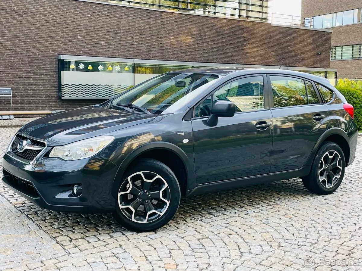 Subaru Xv 2012 photo 2