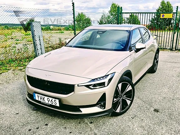 Polestar 2 2023 photo 2