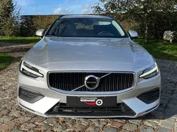 Volvo V60 2022 photo 3