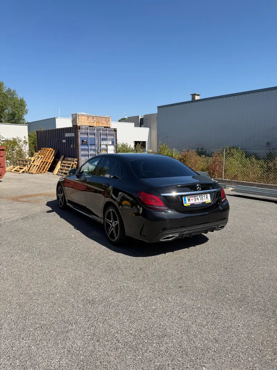 Mercedes-Benz C-Class 2019 photo 2