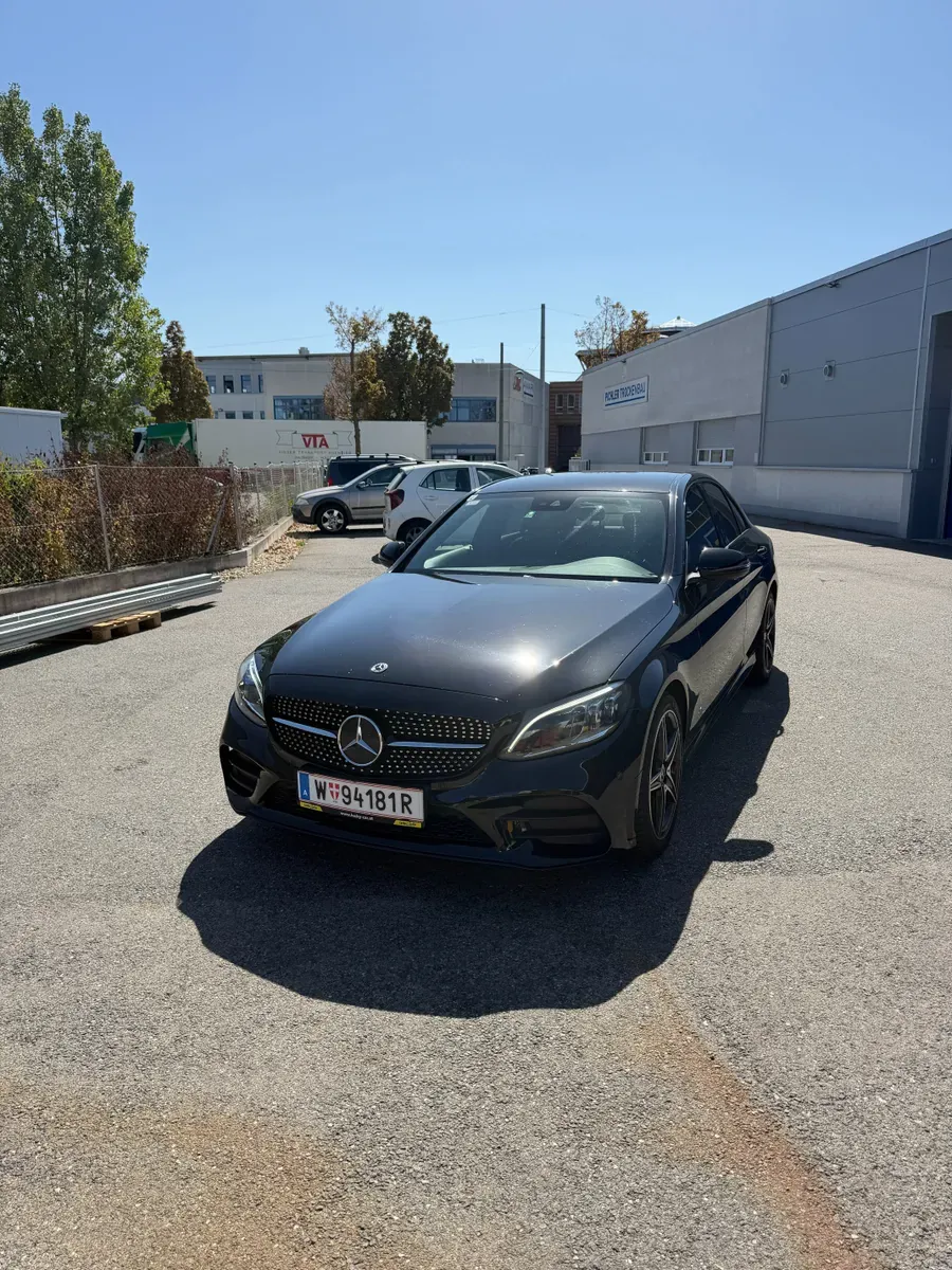 Mercedes-Benz C-Class 2019 photo 3