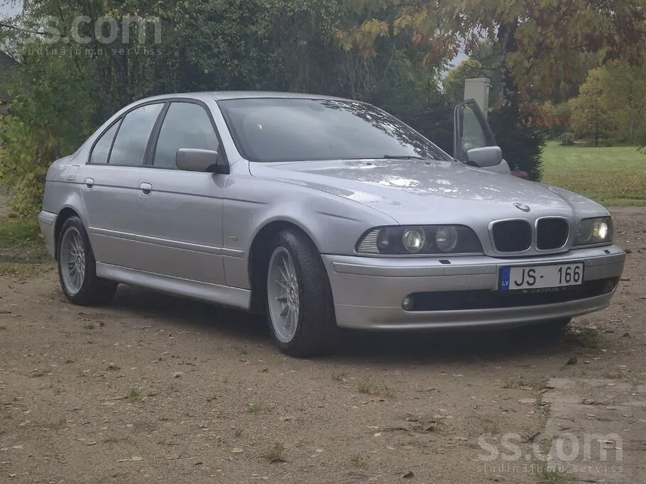 BMW 520