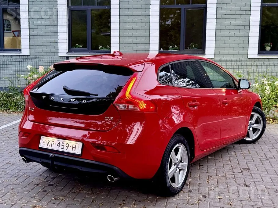 Volvo V40 2017 photo 2