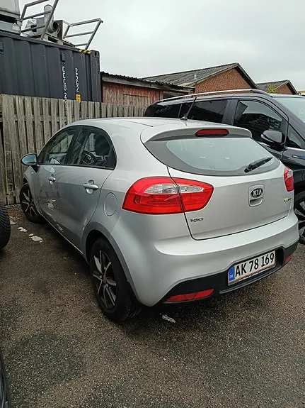 Kia Rio 2014 photo 3
