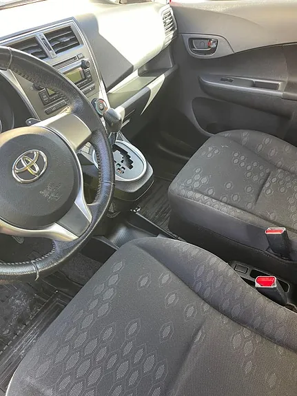 Toyota Verso-S 2011 photo 3
