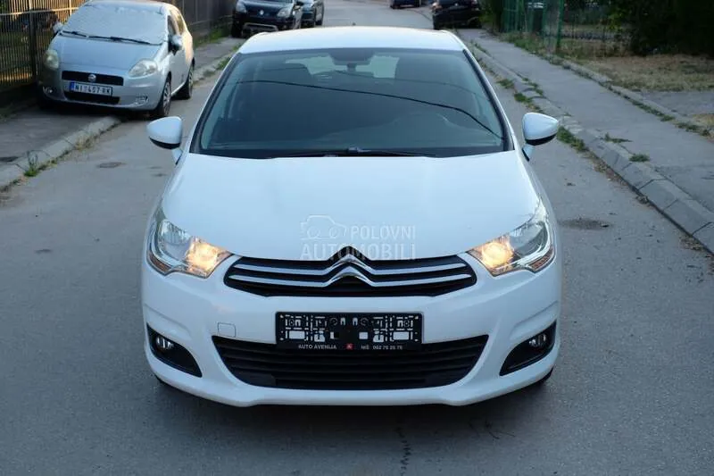 Citroen C4 2013 photo 2