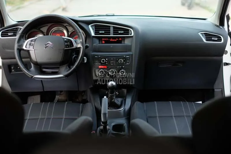 Citroen C4 2013 photo 3