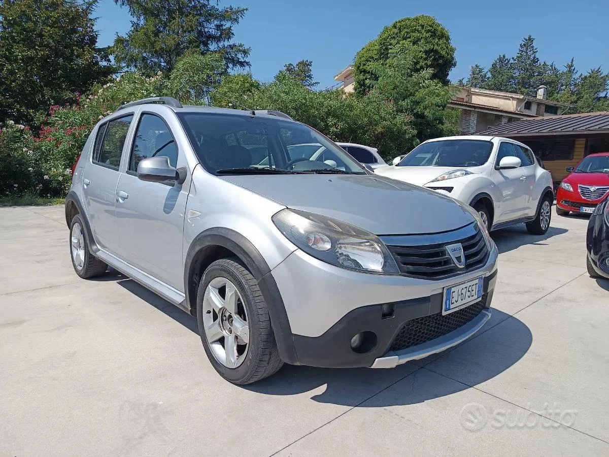 Dacia Sandero Stepway 2011 photo 3