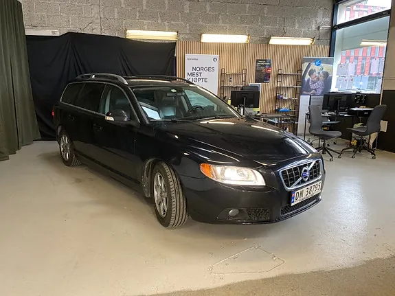 Volvo V70 2010 photo 3