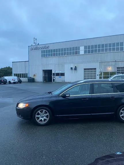 Volvo V70 2010 photo 4