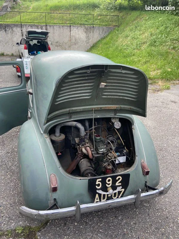 Renault 4Cv 1954 photo 2