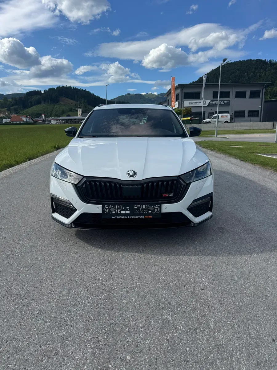 Skoda Octavia 2022 photo 2