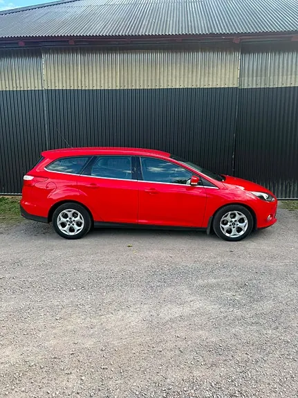 Ford Focus 2014 photo 2