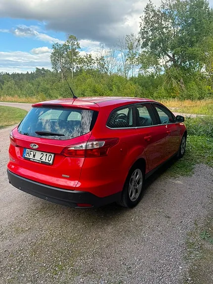 Ford Focus 2014 photo 3