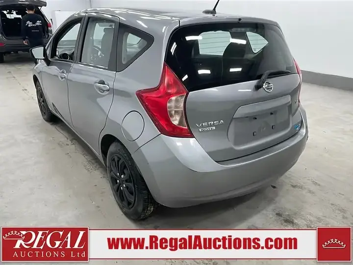 Nissan Versa 2015 photo 4