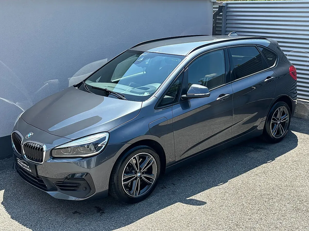 BMW 2 Series 2020 photo 2