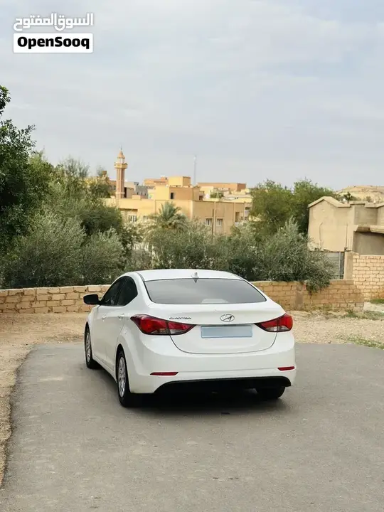 Hyundai Elantra 2015 photo 4