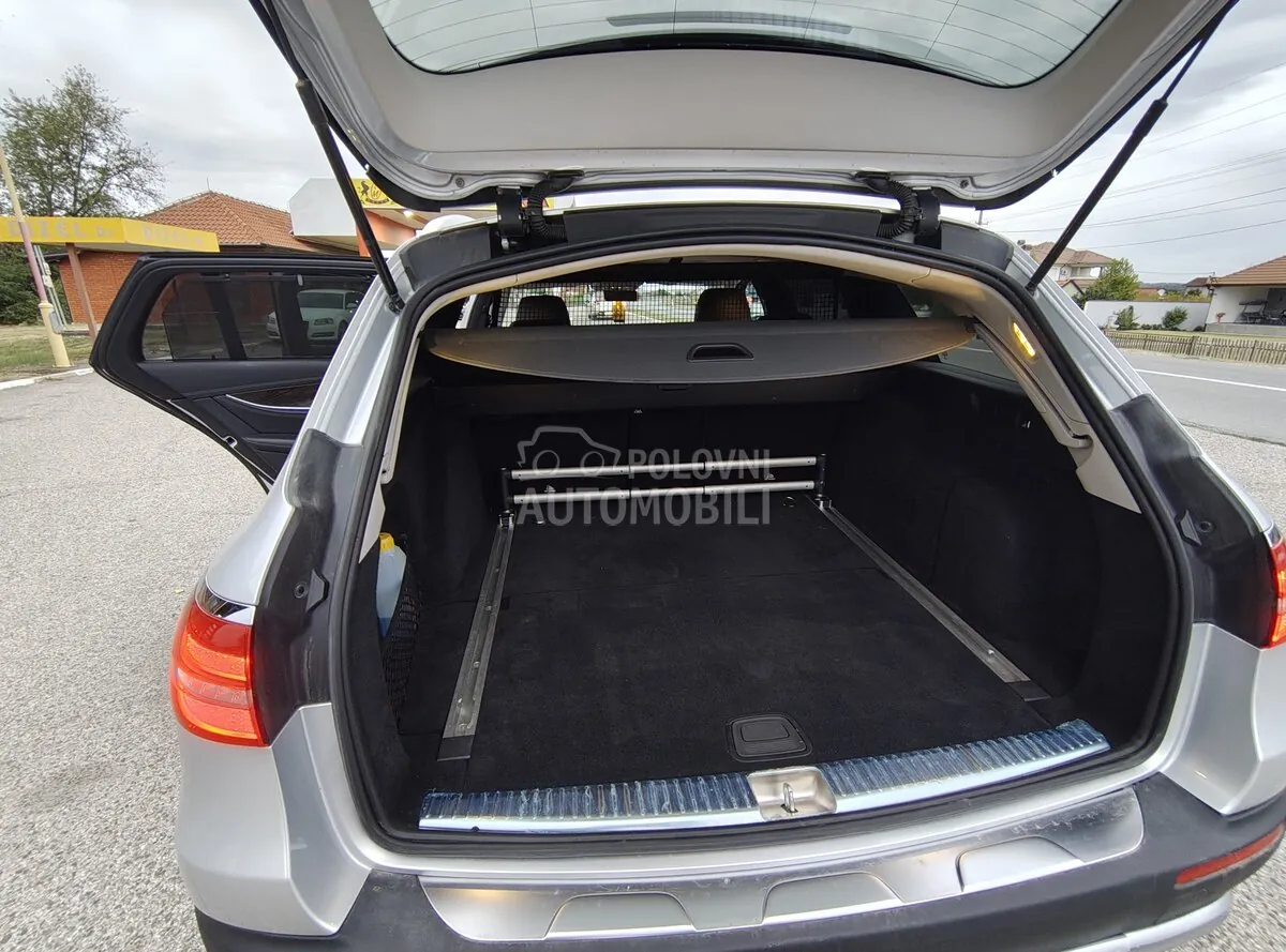 Mercedes-Benz E 220 2020 photo 4