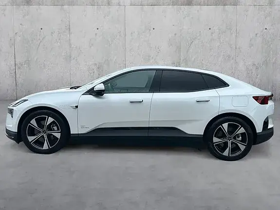 Polestar 4 2026 photo 2