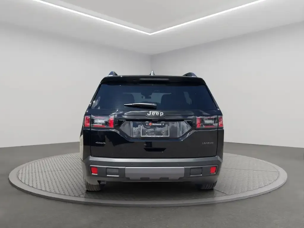 Jeep Cherokee 2026 photo 5