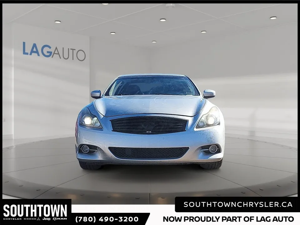 Infiniti G37 2011 photo 2