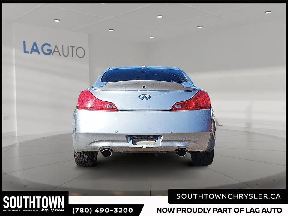 Infiniti G37 2011 photo 3