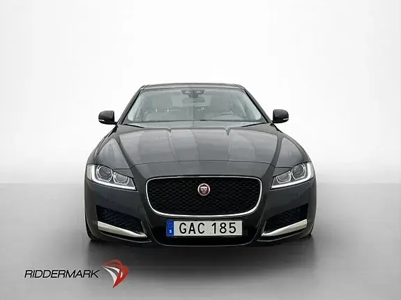 Jaguar Xf 2016 photo 2