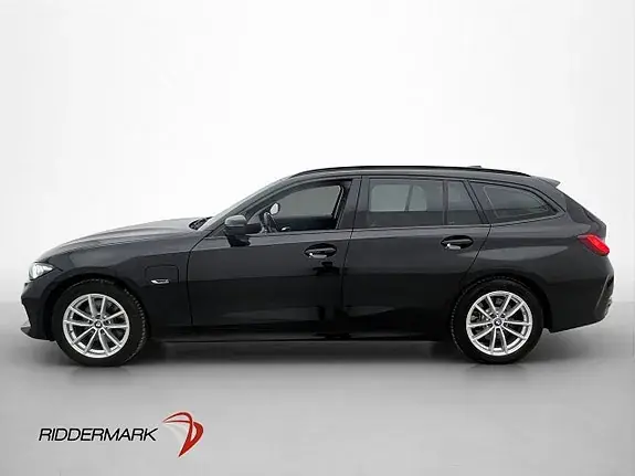 BMW 330E 2023 photo 3